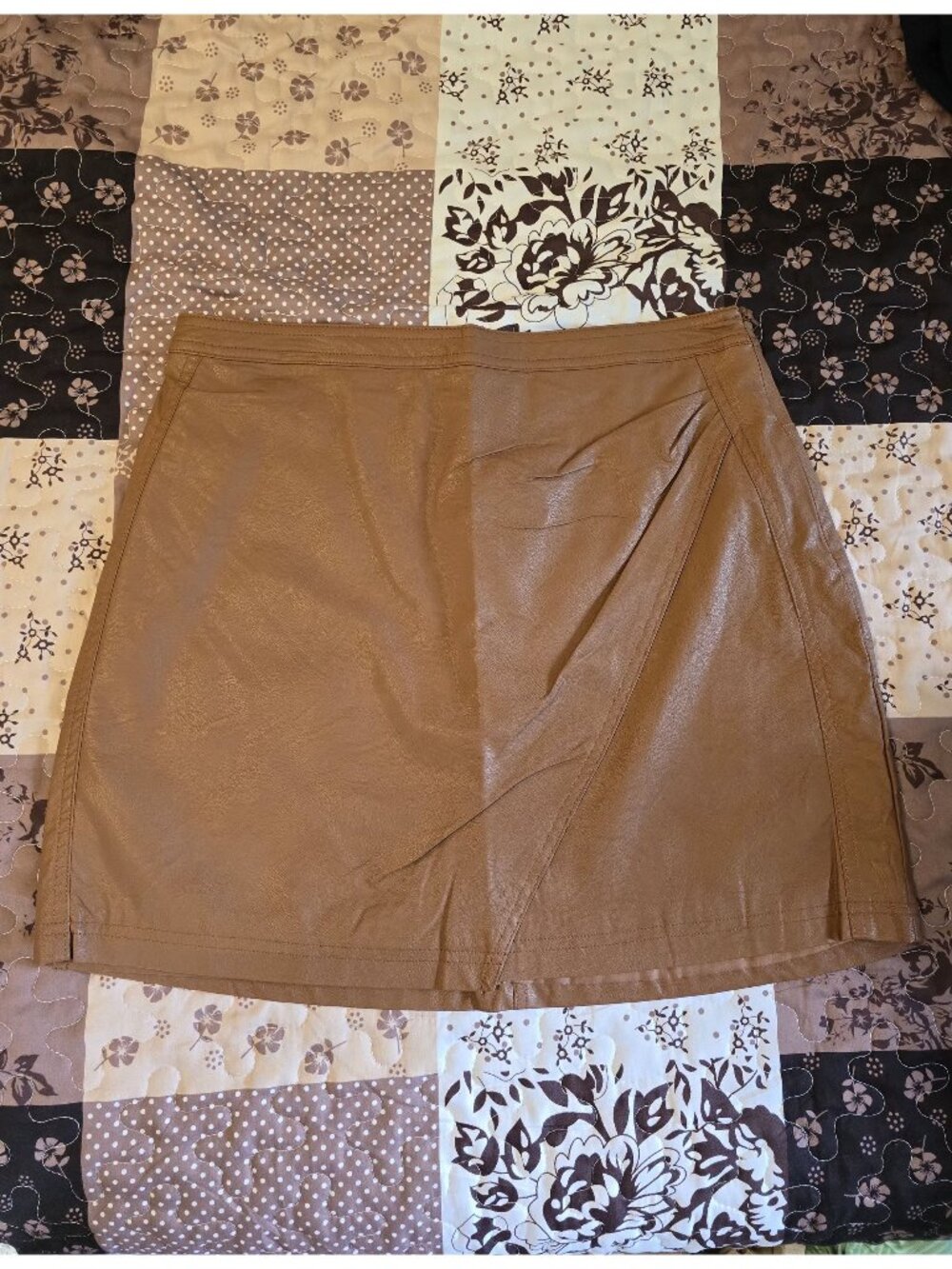 NWT Shinestar Brown Vegan Leather Mini Skirt Side Pleat Detail Size Medium